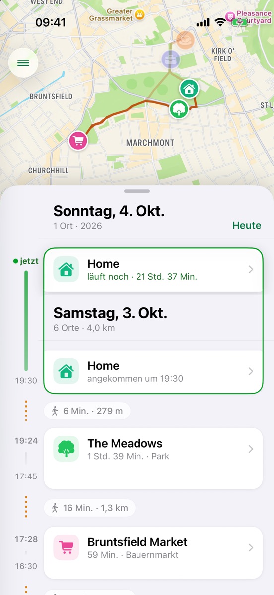 Die Byway-Zeitleiste auf dem iPhone: oben eine Karte des Tages, darunter eine Liste der besuchten Orte und der Wege zu Fuß dazwischen.
