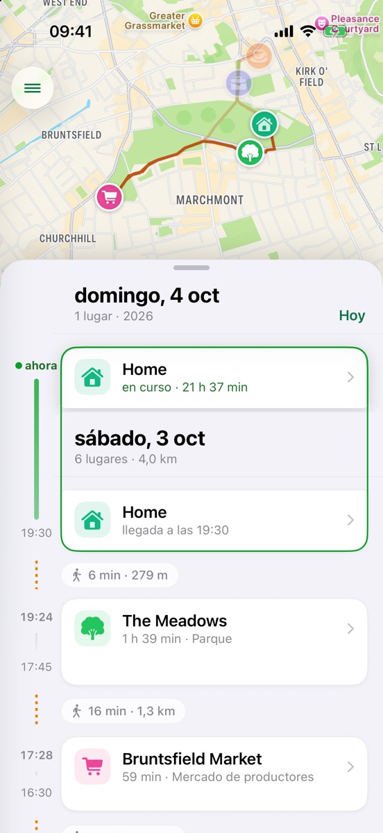 La cronología de Byway en el iPhone: un mapa del día sobre una lista de los lugares visitados y los paseos entre ellos.